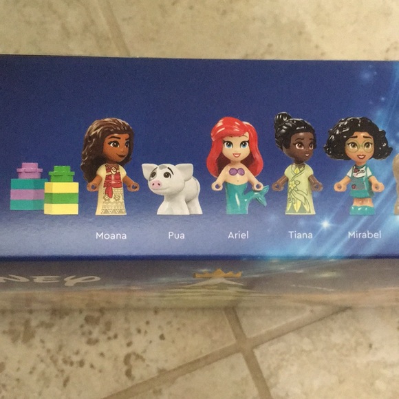 LEGO Disney Advent Calendar (43253) - Picture 8 of 12